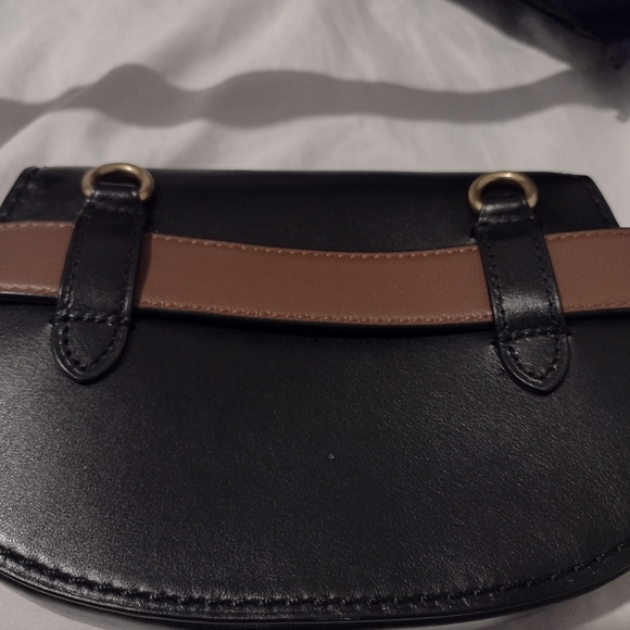 Coach - Picture 2 of 3